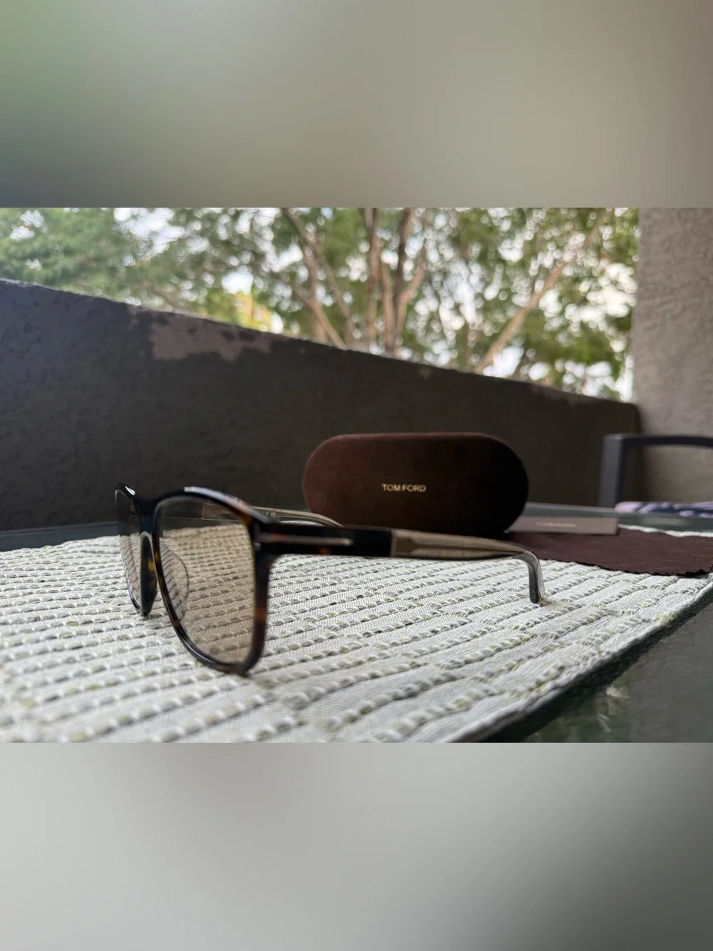 Tom Ford  TF1081 52E Photochromic Havana Sunglasses 58mm + Case